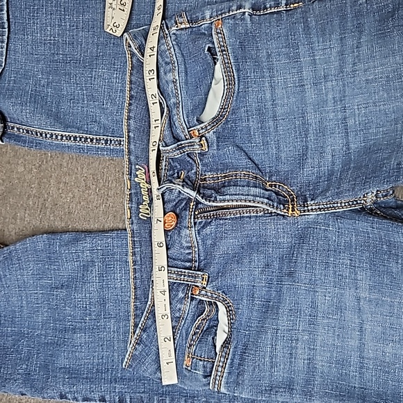 Wrangler bootcut jeans - Picture 5 of 8